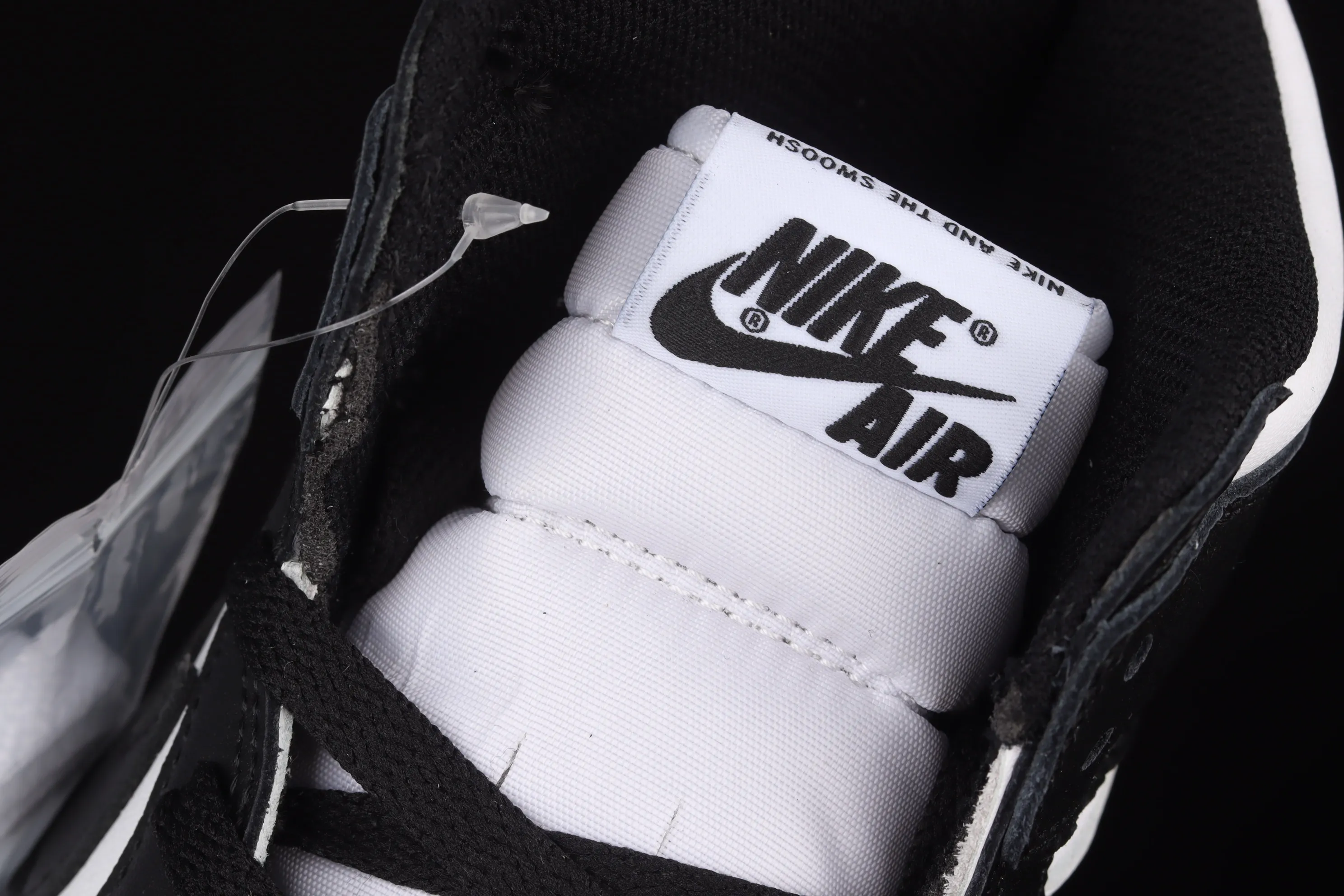 All categories Air Jordan Jordan series basketball shoes Air Jordan 1 High Air Jordan 1 High AJ1 Joe 1 high top white and black 555088-010
